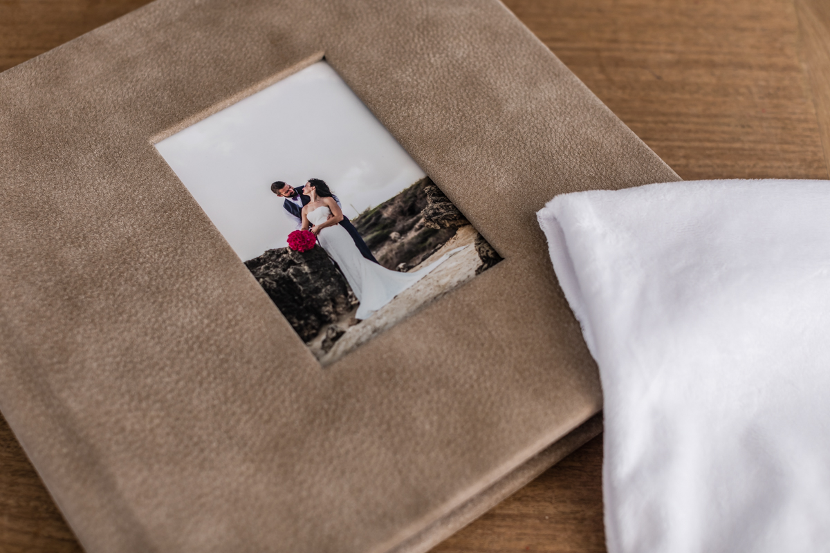 Read more about the article Why You Need A Professional Wedding Album!