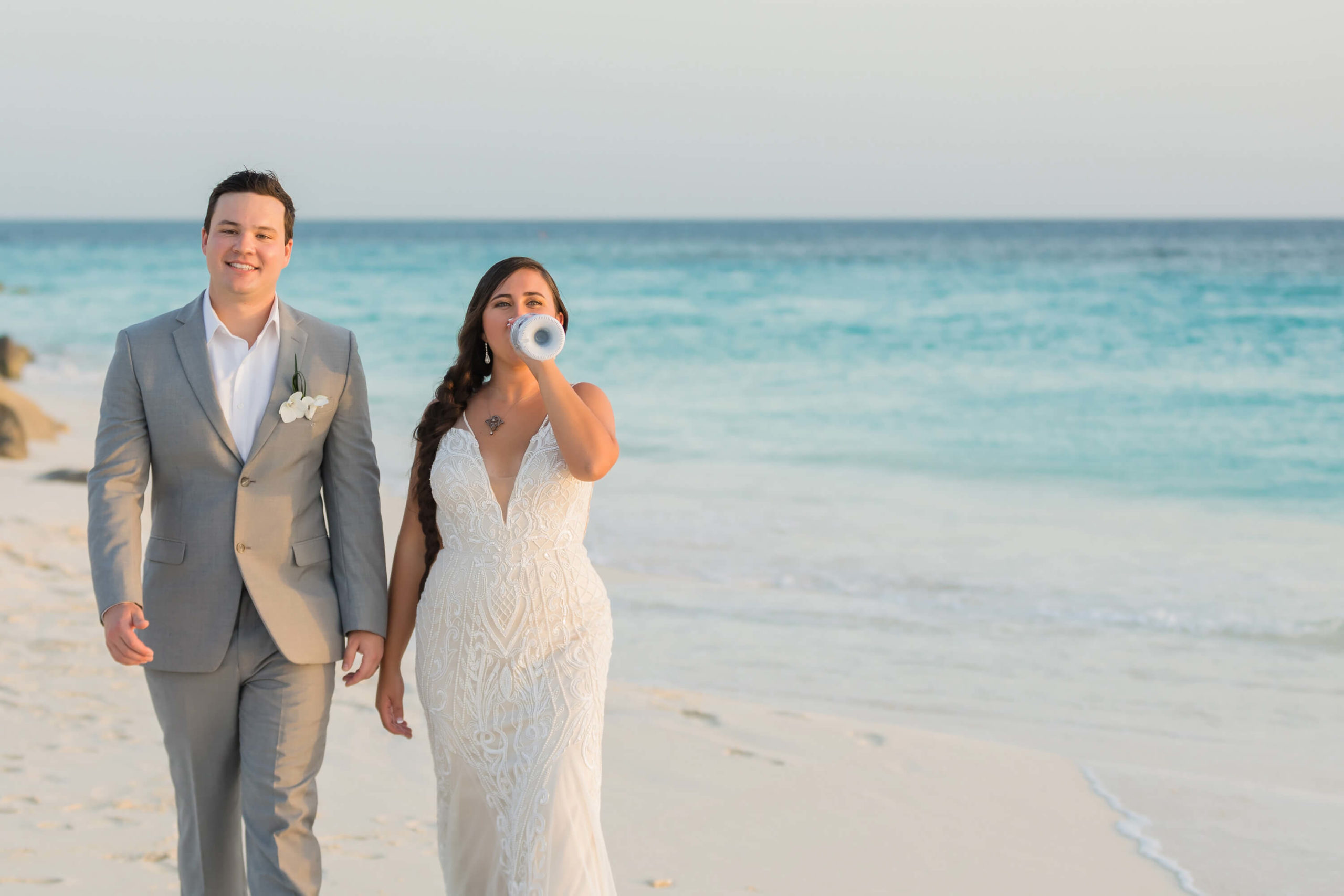 Read more about the article Anna and Harrison Elopement In Aruba