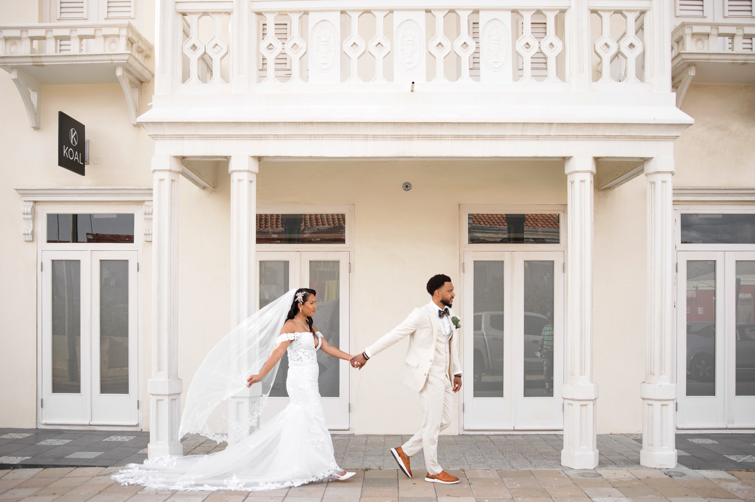 elopement photographer in Aruba