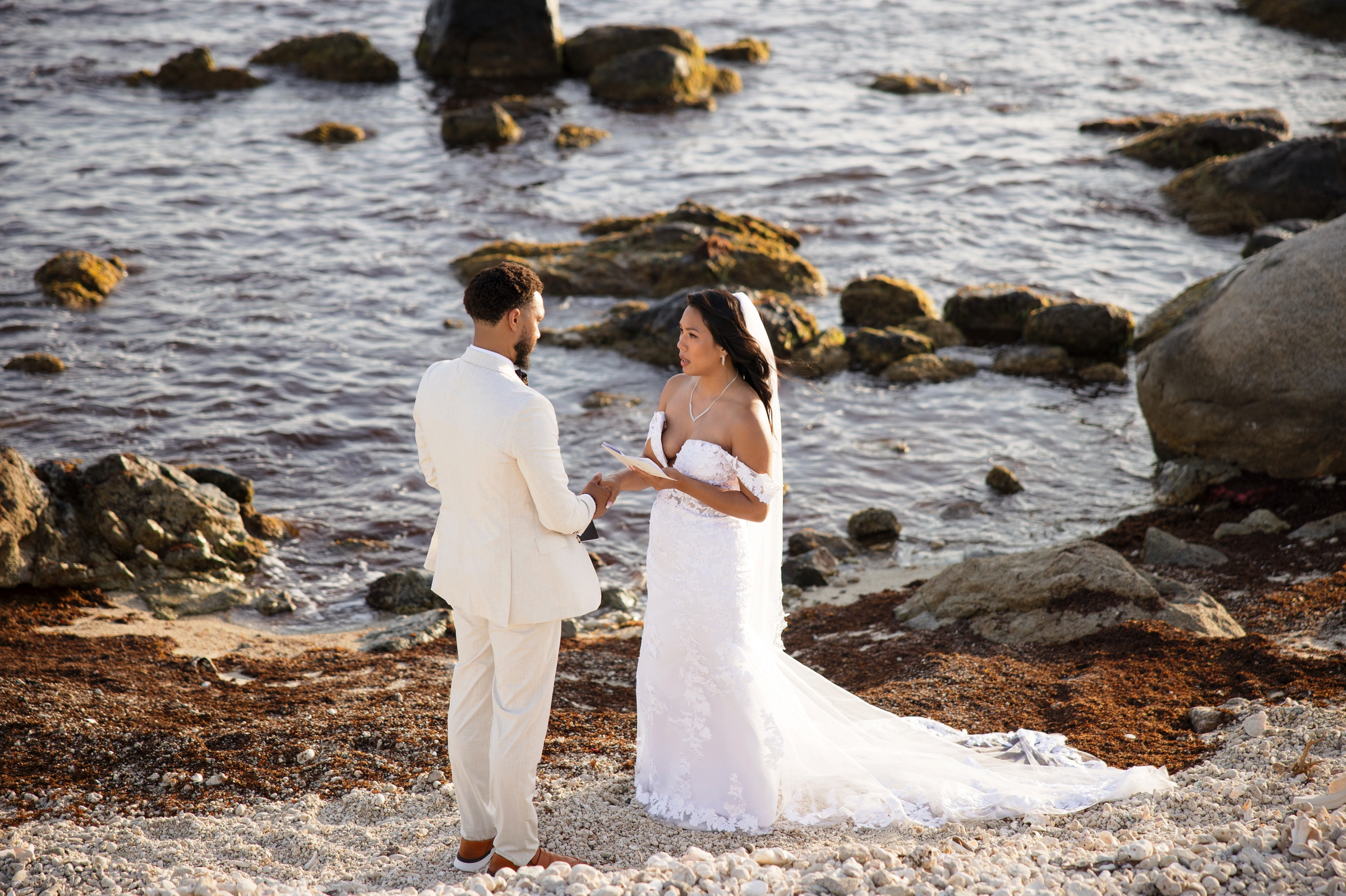 elopement photos in aruba